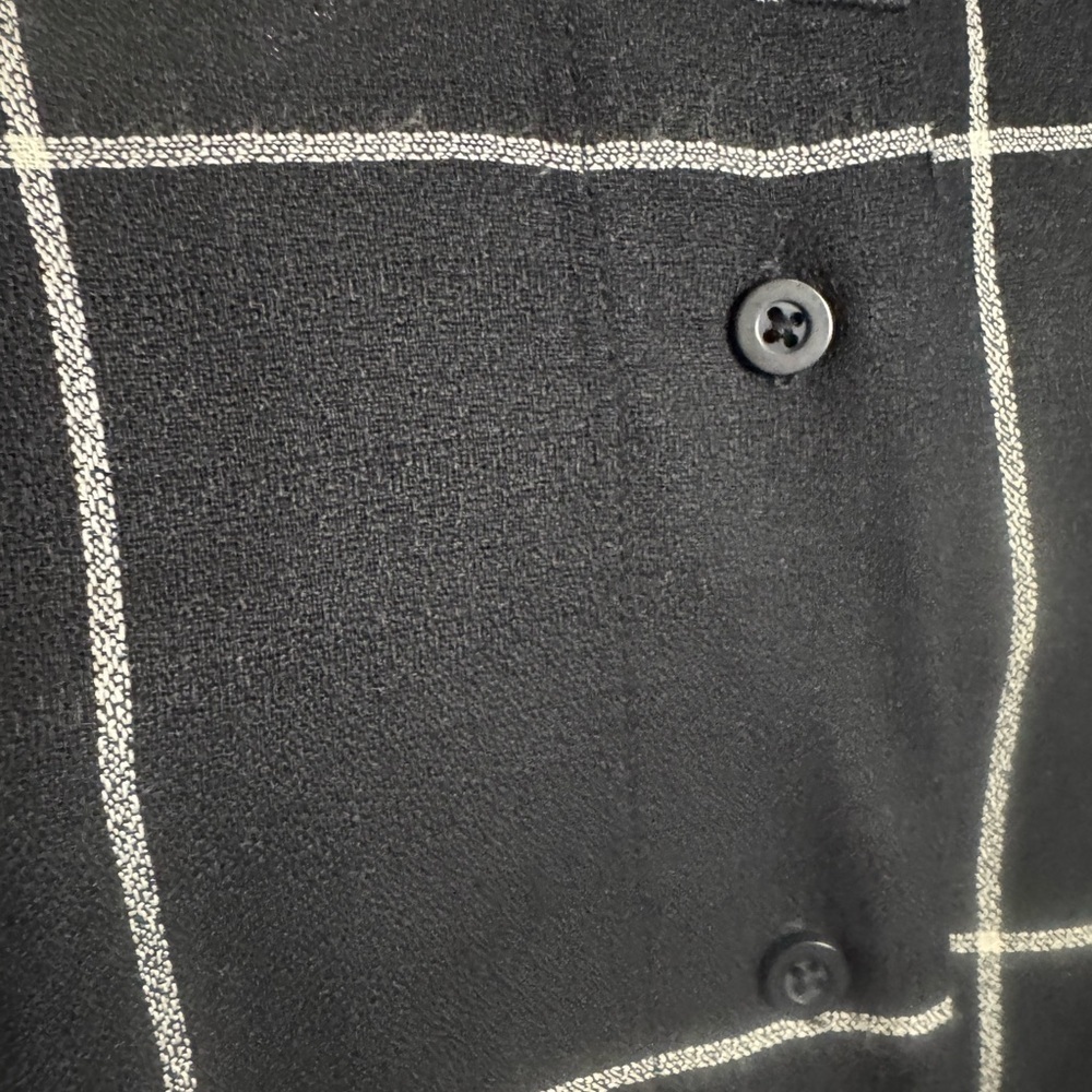 Line Shirt EUC - Picture 5 of 6